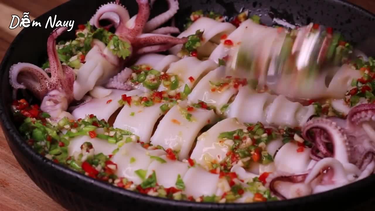 Mực Hấp Chua Ngọt Kiểu Thái - Món Khai Vị - Siêu Nhanh - Siêu Ngon 😋