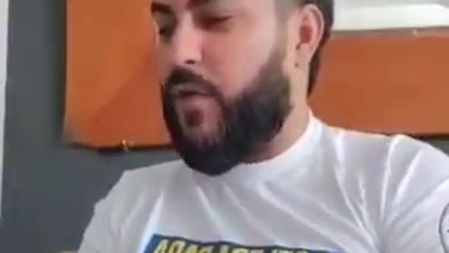 A massa Contra o Ditador de Alexandre morais.