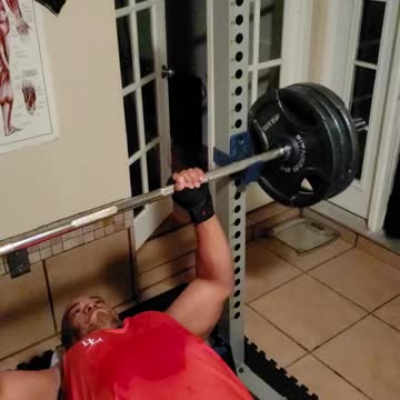 Bench press 315..chestday