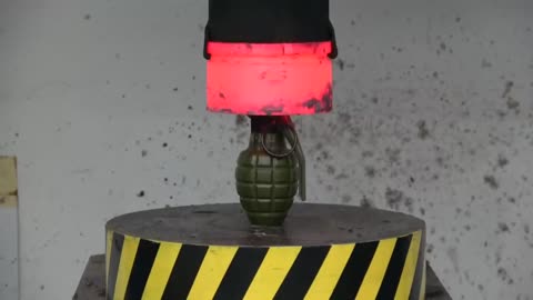 EXPERIMENT Glowing 1000 degree HYDRAULIC PRESS 100 TON vs BOMB (Lighter)