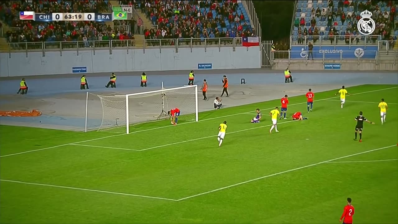 VINICIUS JR. amazing assist for Brazil U-20s