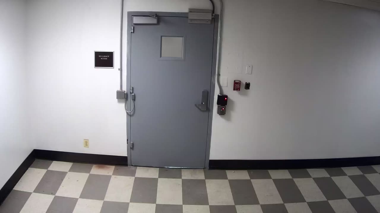 6158RHOBG3G305BNorthLobbyExit_2021-01-06_16h20min02s470ms.mp4