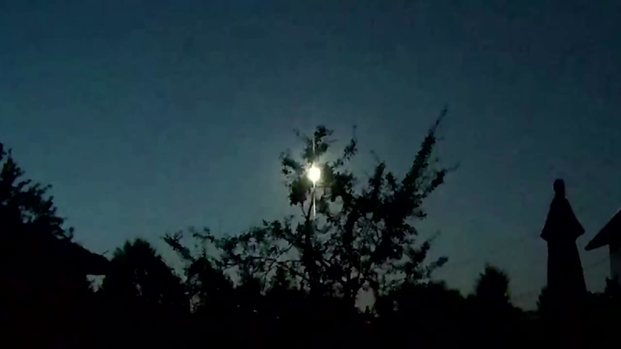 Dashcam captures meteor falling from night sky