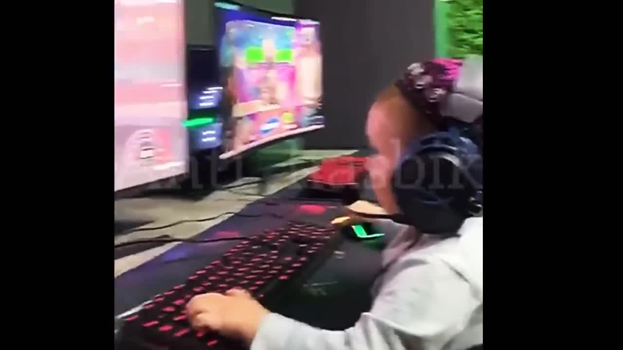 kid playing gta v