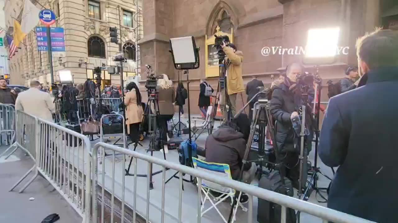 Trump Towers in NYC - Tons of media are outside awaiting the arrival of President Donal Trump