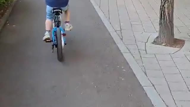 Korean style son and weekend bike
