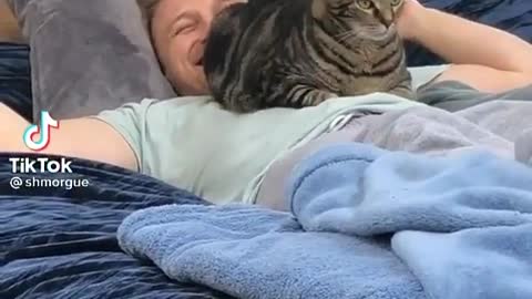 😹