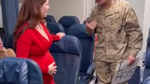 Veteran surprise his pregnant wife in a plane but it went really bad