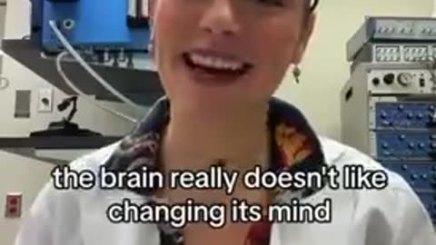 Why is it so hard to change someone’s mind ？