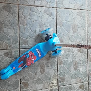 toy Spiderman scooter for kids