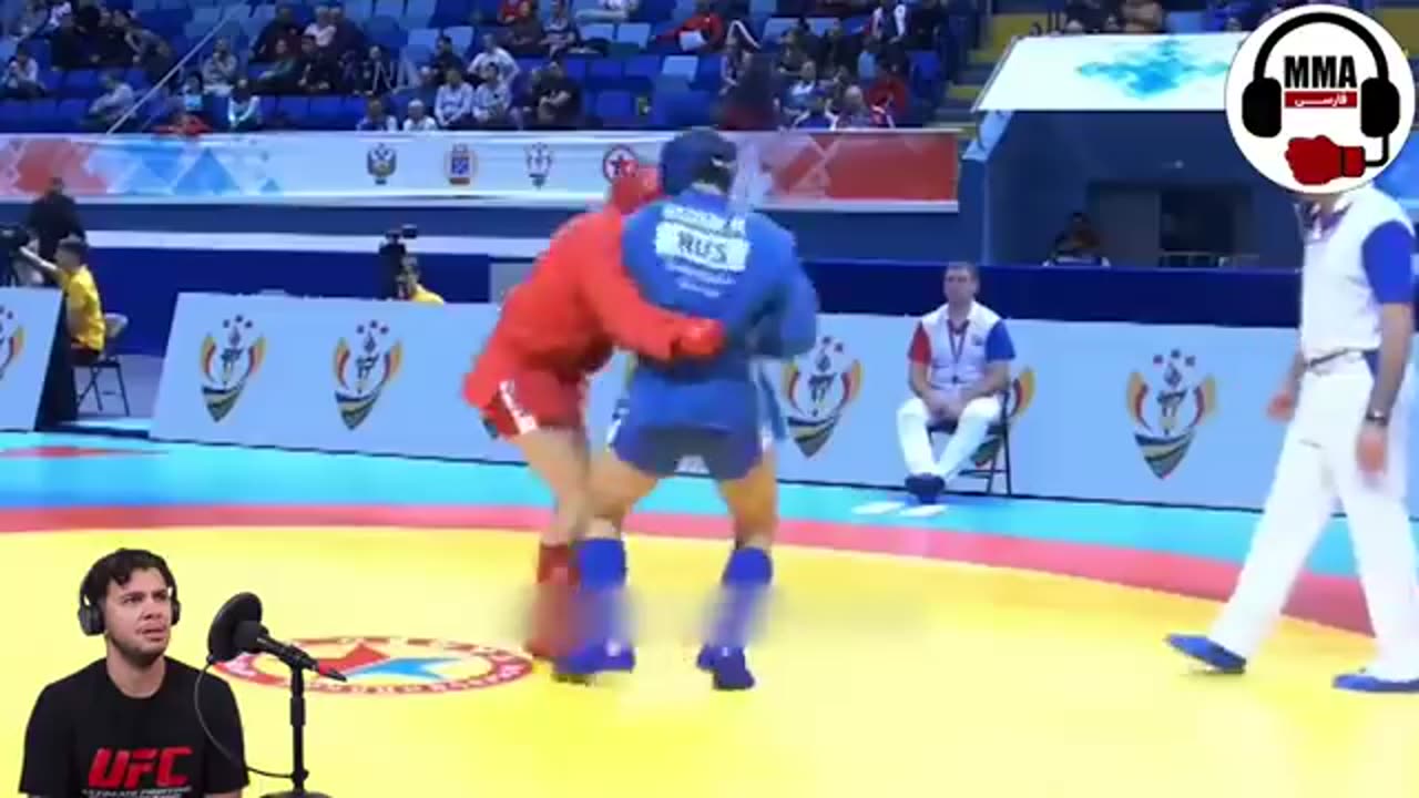 داورهایی که به شدت فایتر ها رو می زنن ! 🎙گزارش فارسی🎙 referees vs fighters 146 هزار بازدید · 2 سال