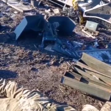 Ruští vojáci našli u Artěmovsku minou vyhozené do povětří americké M113 se třemi mrtvolami bez hlav