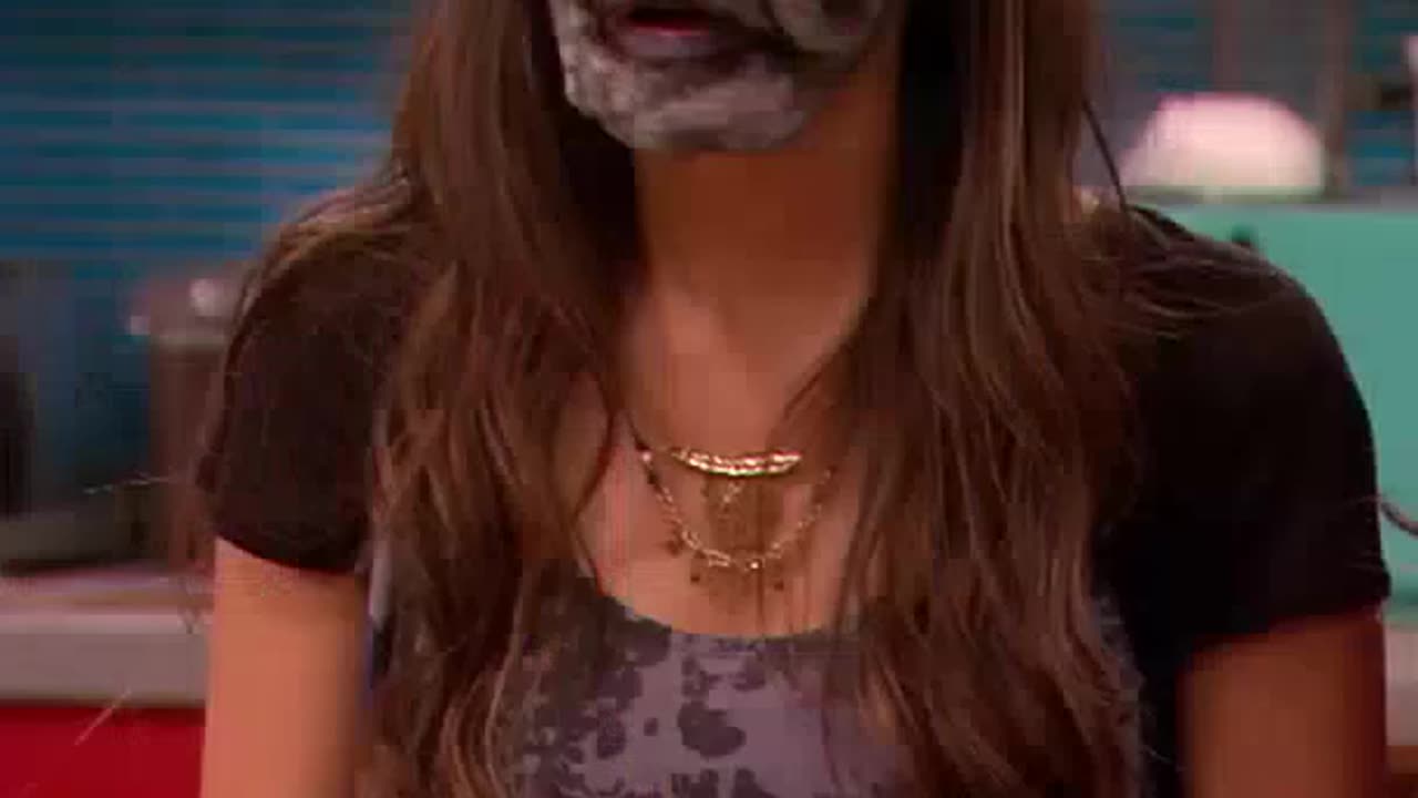 Cat Valentine's funny momment