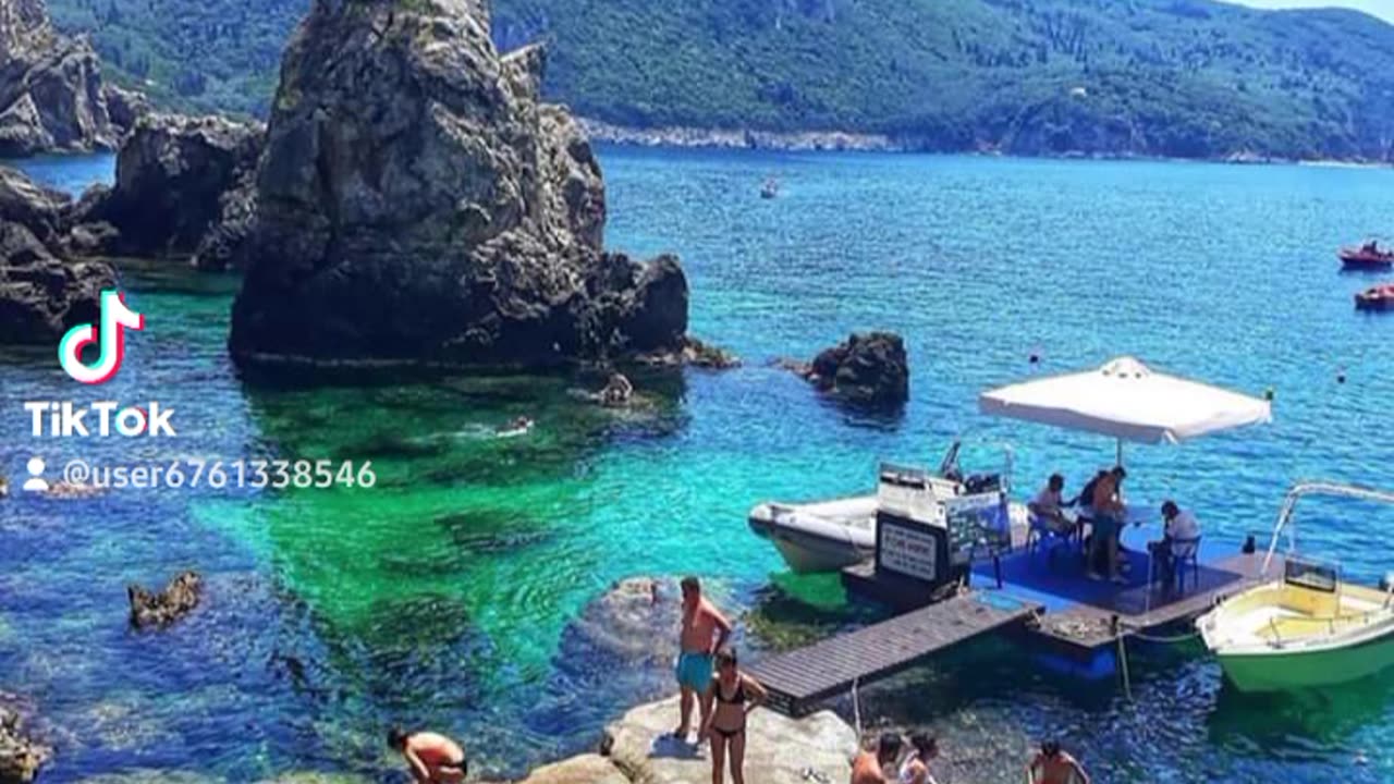 Greece 🇬🇷 please follow more photos too come