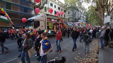 Tens of thousands of Italians marched through Rome