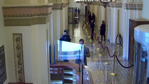 0361USCH03HouseGalleryNWnearH323_2021-01-06_13h50min32s067ms.mp4