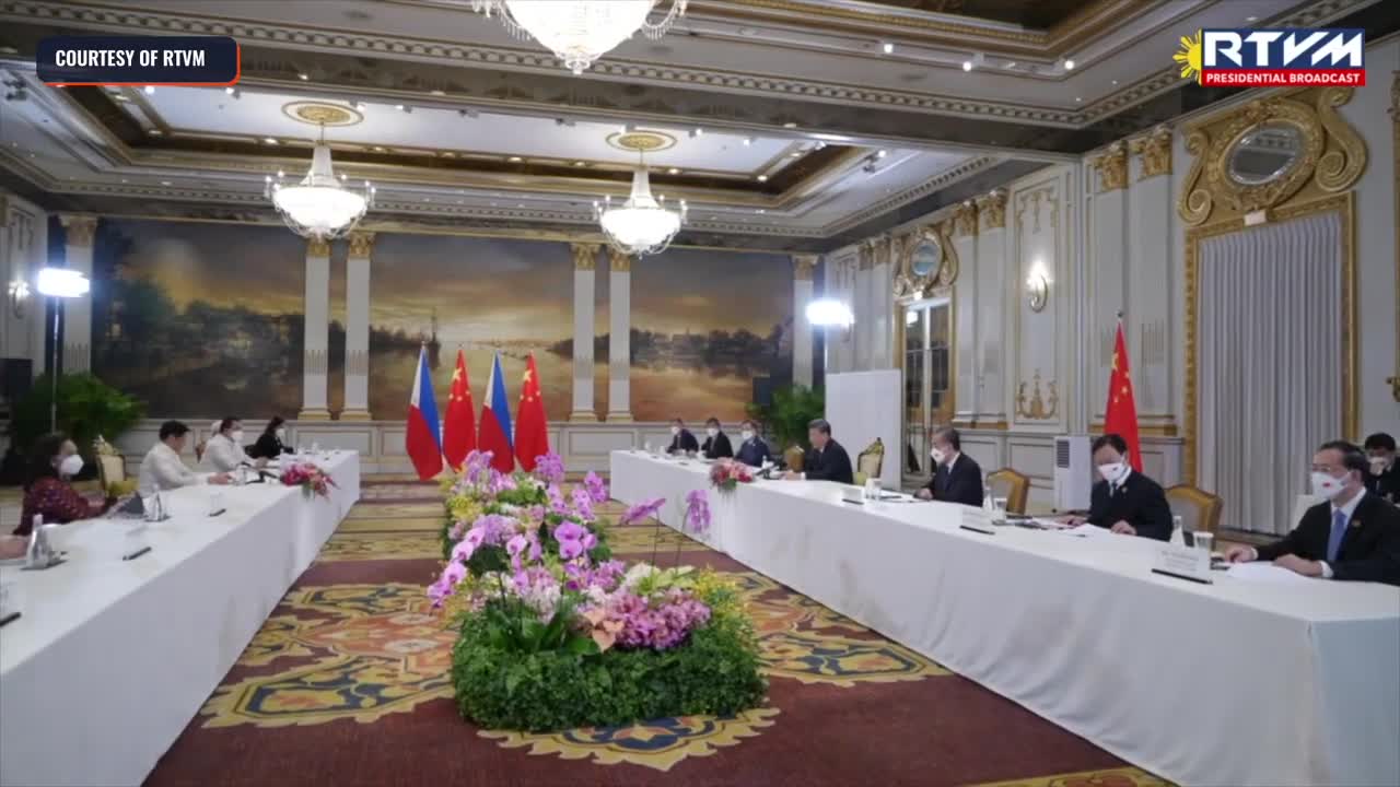 President Marcos meets with Chinese President Xi Jinping at APEC summit