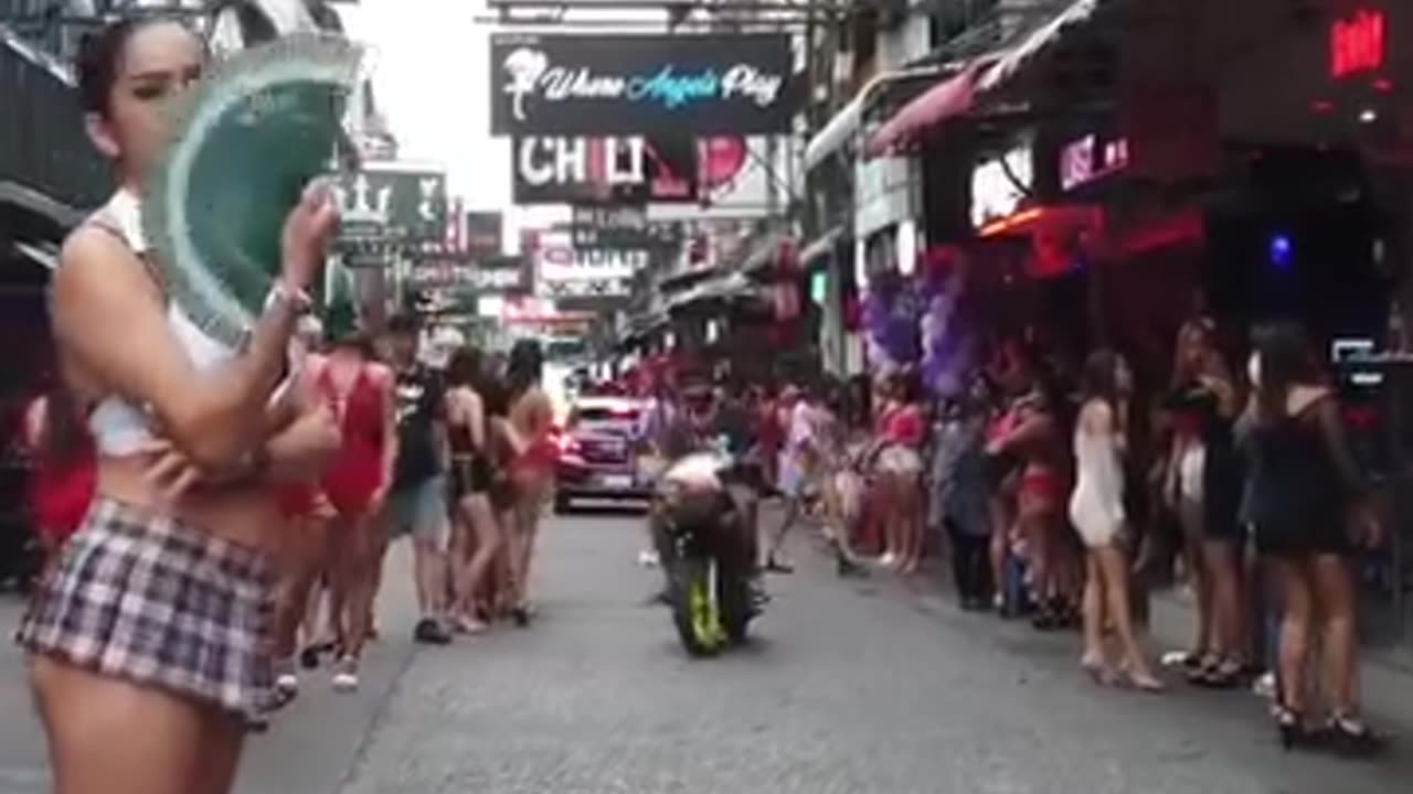 Pattaya Soi 6 the best Street in the World