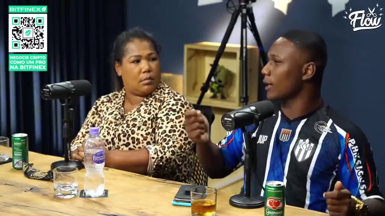 NEGÃO DA BL APANHANDO DA MÃE DURANTE O FLOW