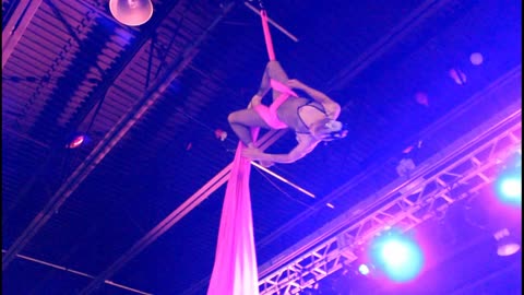 Exxxotica Expo Chicago 2021 Dizzy Lizzy Delicious Aerial Silks Performance pt3 (final)