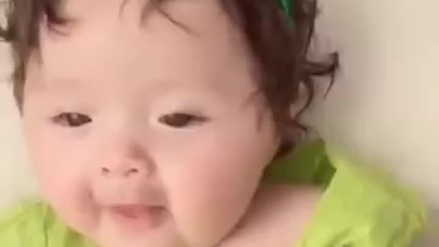 Cute Babie learn how to say mom