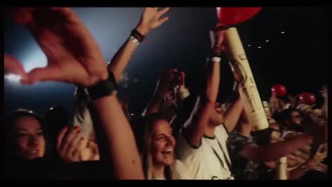 Shakira - La La La / Waka Waka (From 'Shakira In Concert: El Dorado World Tour')