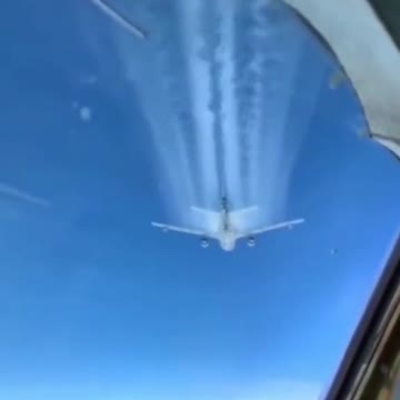 only 2 engines and 8 chemtrail jets