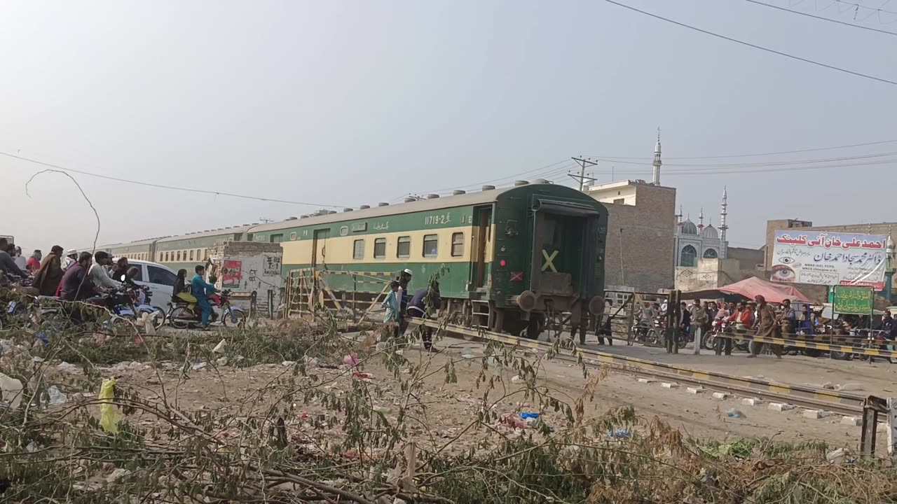 Pakistan railways green line train fare green line express