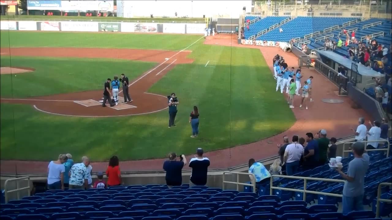 NATIONAL ANTHEM: MACHALA COMENSCHEK 081021AD CAPTAINS GAME