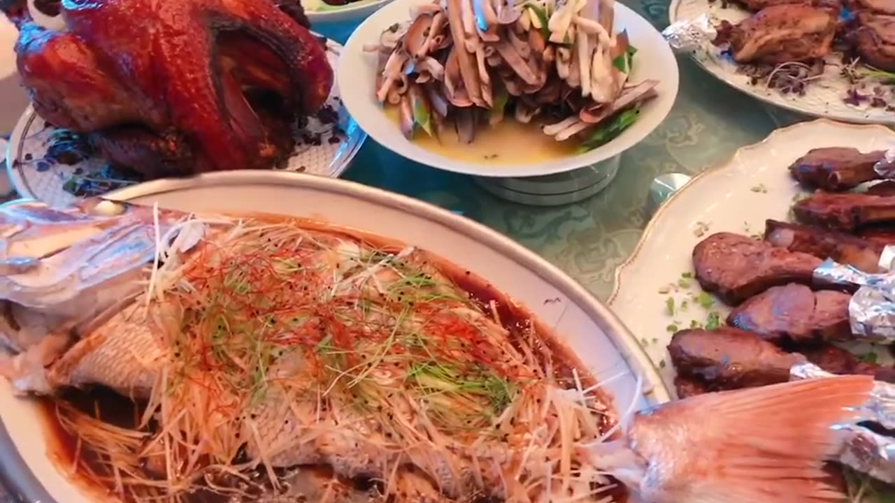 20191128文贵先生视频³：看看文贵在吃啥呢？咋子过感恩节里！与战友们分享感恩节的美食！
