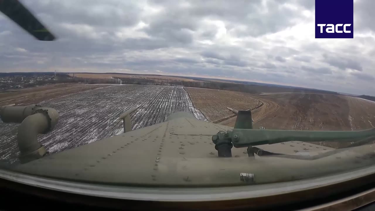 Video of Russian Mi-28 helicopters of the ZVO in a combat zone somewhere