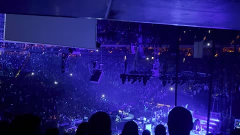 PEARL JAM CONCERT MN LIGHTS