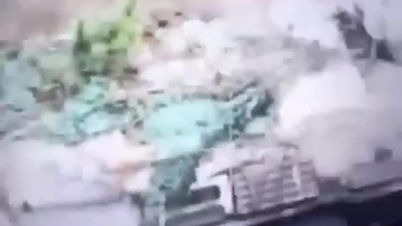 Очередное видео удачного спасения нашего бойца от вражеского FPV-камикадзе