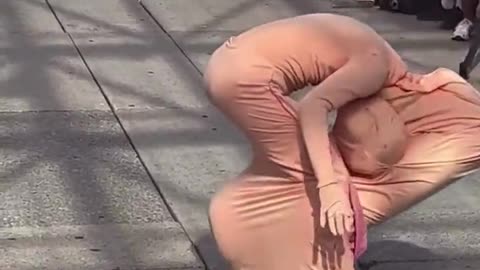 Who in the hell would bring their kids to see this shit?