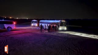 What Border? 100 Migrants Enter Texas Town Under Cover of Darkness