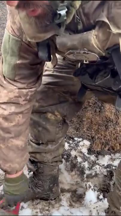 Ukrainians getting injured in Bakhmut trenches