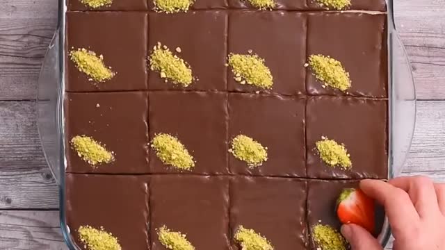 Smart chocolate squares the dessert to feed a crowd