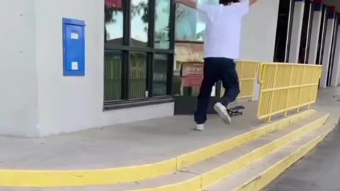 Distraction to Tip Toeing Action