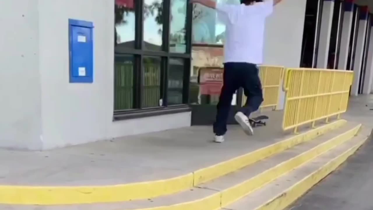 Distraction to Tip Toeing Action