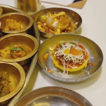 Unlimited Gujarati Rajasthani thali😯