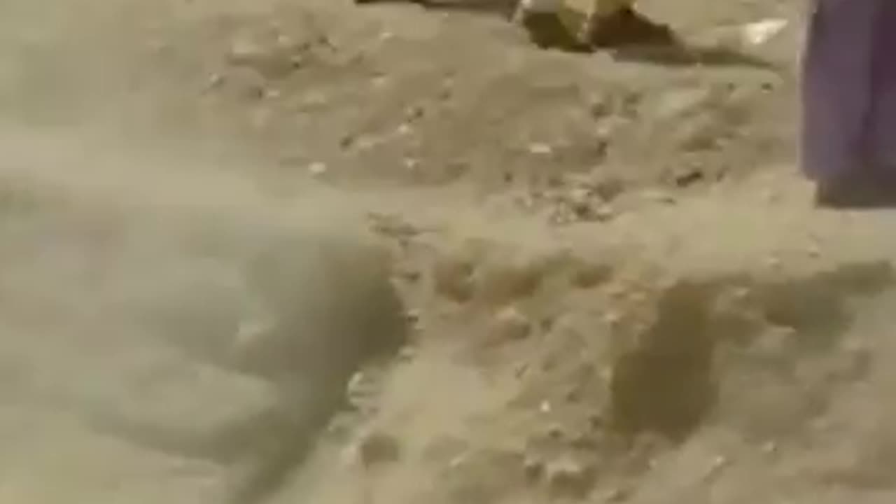 The difficult roads of the Baluchistan border of Iran and Pakistan