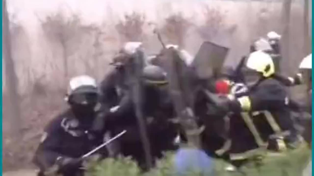 French Firefighters VS French Police: Who will win?