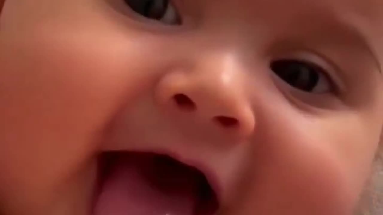 Baby laughing 😍