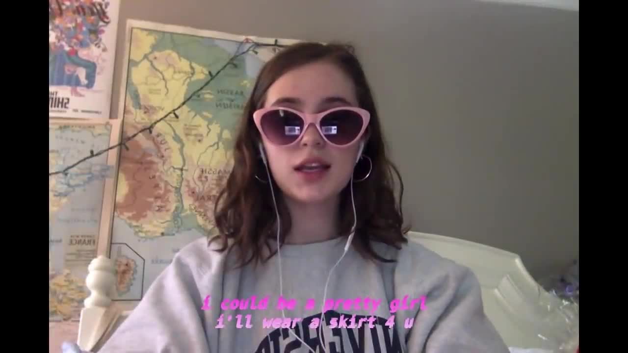 Clairo - Pretty Girl