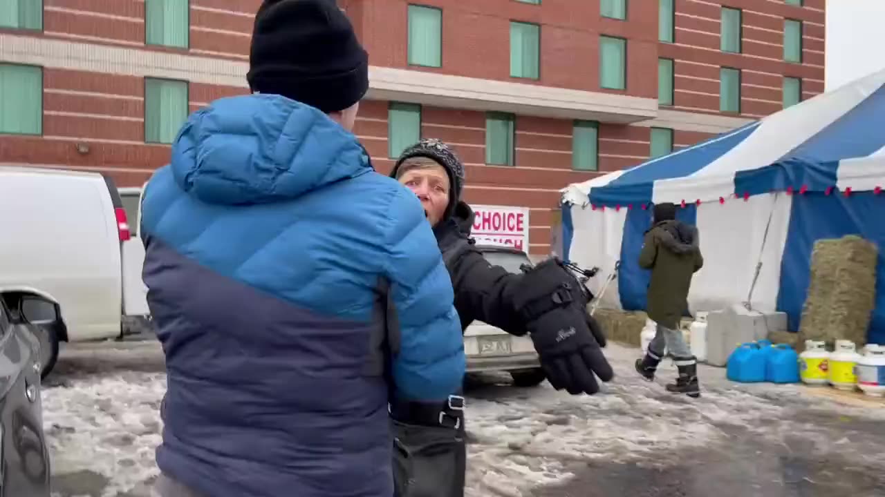 Polish Immigrant who escaped Communism feeds the Freedom Truckers & States We Must FIGHT4FREEDOM