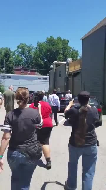 McConnell Verbally Attacked And Confronted At Restaurant