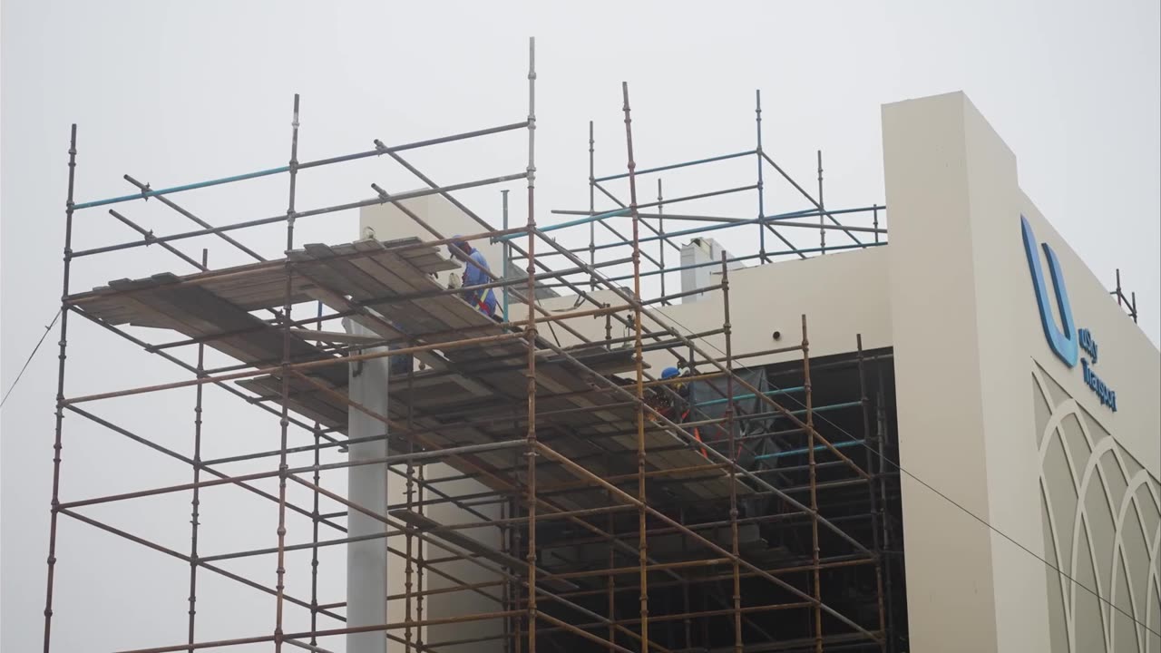 Work in Sharjah on track structure #4