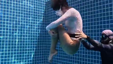 Under Water Women Ball