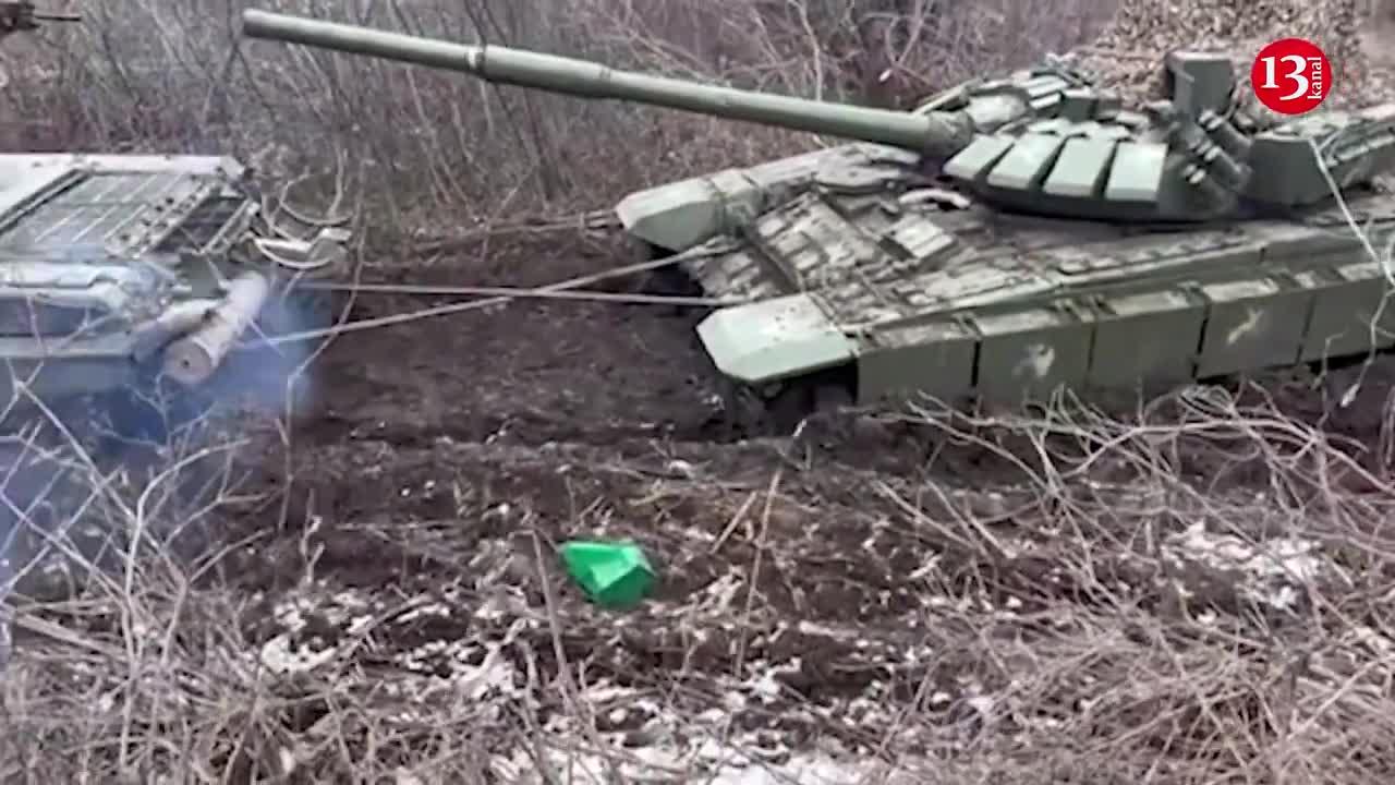 "Russian tanks will shoot on Russian tanks" - the Russians abandoned their tanks and ran away