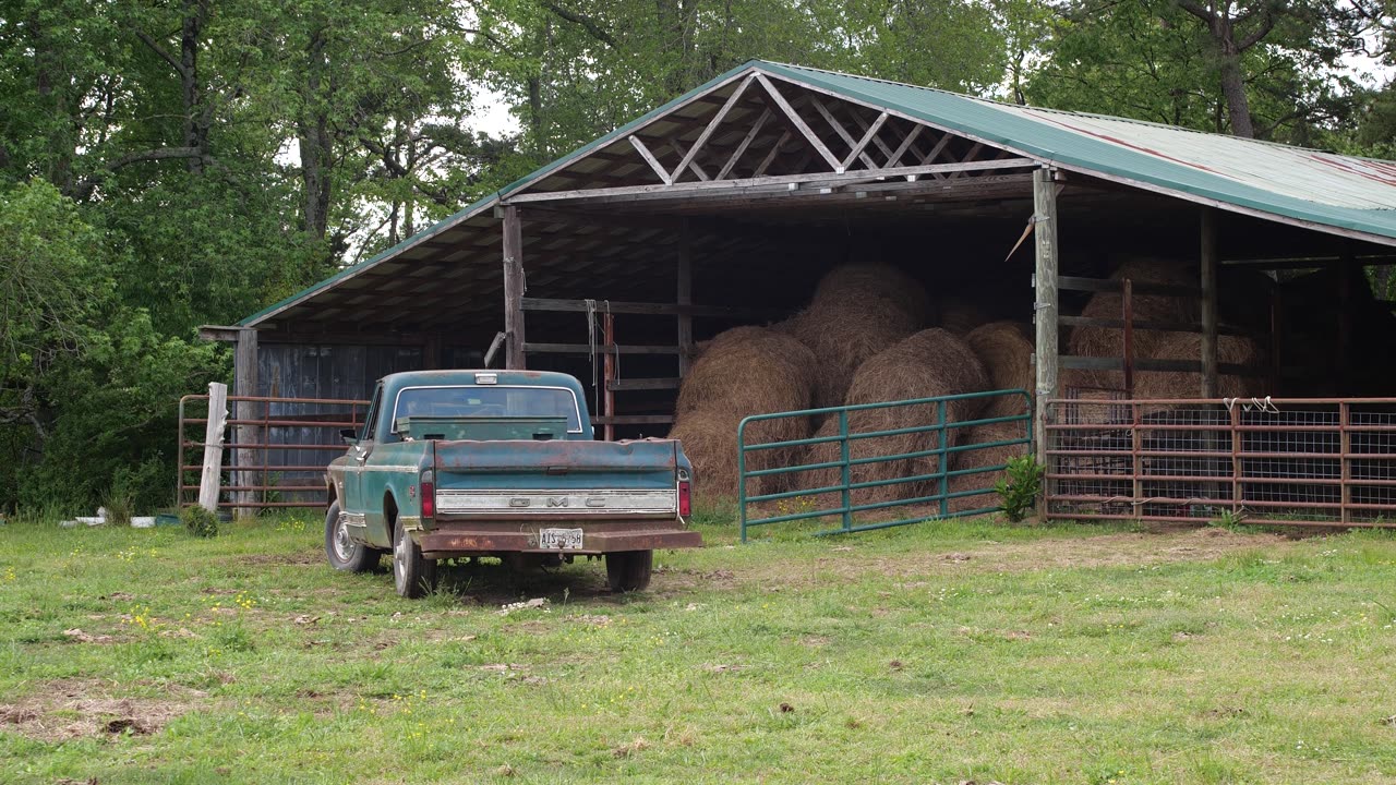 Last Farm in the USA (Official Video)